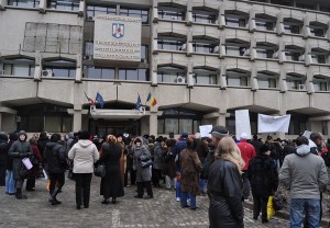 profesorii sunt aşteptaţi, marţi, la un nou miting