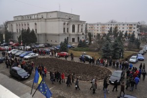 profesorii nu renunţă la proteste