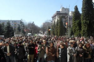 Cadrele didactice vor protesta din nou in fata Prefecturii