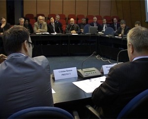 Instituţia Prefectului Botoşani a găzduit, marţi, o acţiune care a avut drept scop găsirea unor modalităţi de combatere a corupţiei