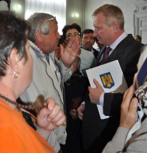 prefectul printre sinistrati