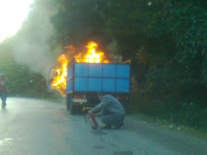 incendiu camioneta Baisa