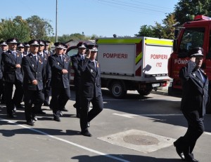 pompieri din Botosani defiland