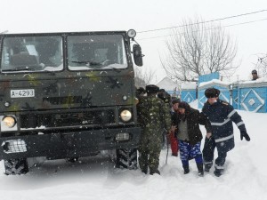 batrana dializata salvata de armata