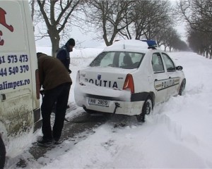 politie in zapada/ drum inzapezit