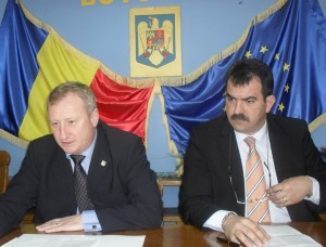 prefectul Cristian Roman si Liviu Bulgaru, directorul ARPDRP