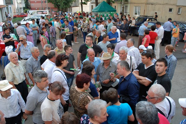 primarul cu cetatenii Aleea Nucului