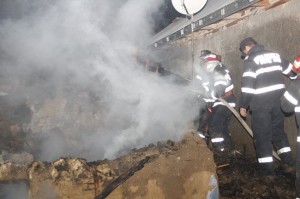 batrana arsa in incendiu- pompieri