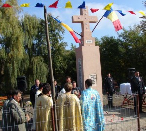 monument al eroilor la Icuseni