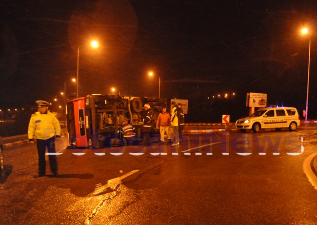 camion rasturnat pe strada Sucevei- Botosani