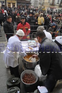 fasole cu carnati oferite de Primaria Botosani