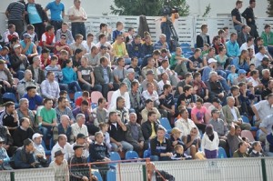 public in tribunele FC Botosani