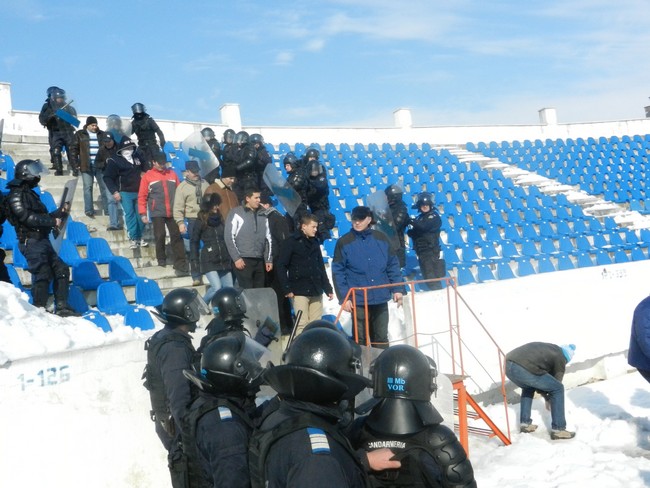 simulare jandarmi stadion