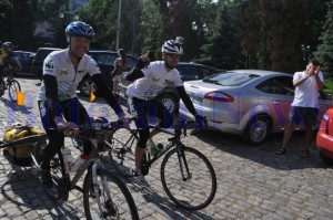 dragos hrituleac si tiberiu patras pe biciclete- Botosani