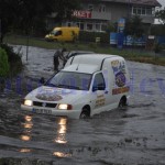 Inundatii pe Imparat Traian, la intersectie cu Octav Onicescu Botosani