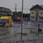 Inundatii pe Imparat Traian, la intersectie cu Octav Onicescu Botosani