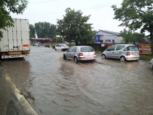 inundatii pe strada Pacea-Botosani