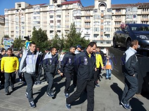 jucatorii de la Steaua la Uvertura Mall Botosani5