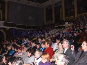 spectatori concert rapsozii botosanilor