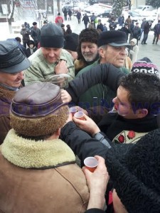 coada la rachiu de Ziua Unirii la Botosani