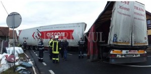 accident TIR-uri la Bihor2