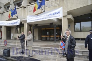 protest prefectura maghiari botosani2