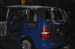 vw incendiat botosani2