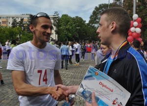 Ioan Zaizan alaturi de primarul Ovidiu Portariuc, la Crosul Primaverii Botosani