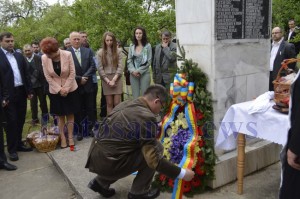 monument draguseni mihai razvan ungureanu2