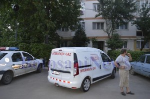 echipa eon gaz si politie la bloc botosani