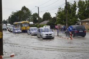 masini calea nationala inundatie botosani1