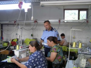 politisti prevenire in fabrica