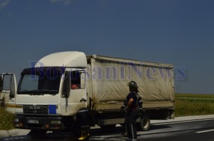 incendiu camion baisa pompieri1