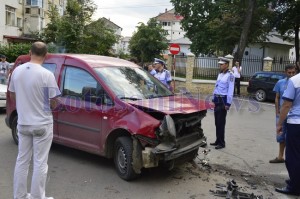 vw caddy accident armeana botosani