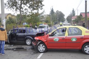 accident audi cu taxi botosani1