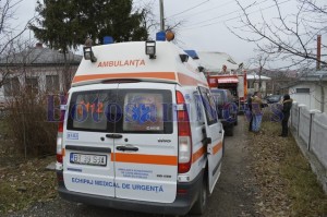 ambulanta pompieri incendiu