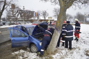 accident vw golf dacia locagn cucorani3