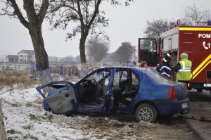 accident vw golf dacia locagn cucorani4