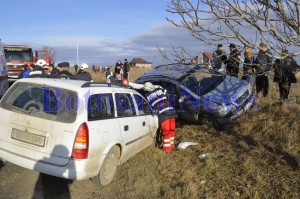 accident zaicesti  Botosani, opel astra cu opel zafira