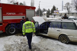 masina incendiu pompieri iarna botosani5