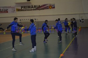 antrenament fc botosani in sala polivalenta