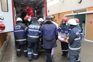 pompieri barbat gras ambulanta targa upu botosani