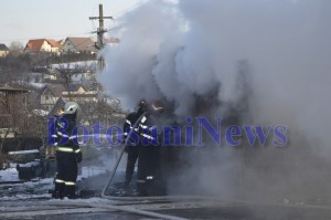 pompieri incendiu magazie botosani