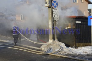 pompieri incendiu magazie botosani2