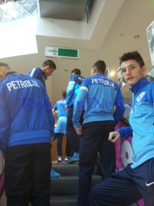 fotbalisti de la petrolul in mall botosani2