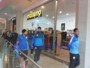 fotbalisti de la petrolul in mall botosani5