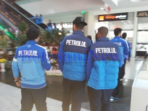 fotbalisti de la petrolul in mall botosani6