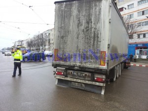 intersectie blocata camion politist calea nationala botosani