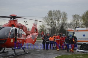 ambulanta elicopter smurd femeie targa1