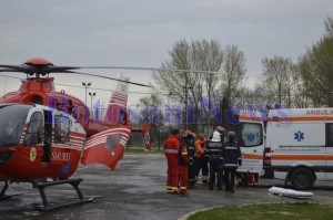 ambulanta elicopter smurd femeie targa2